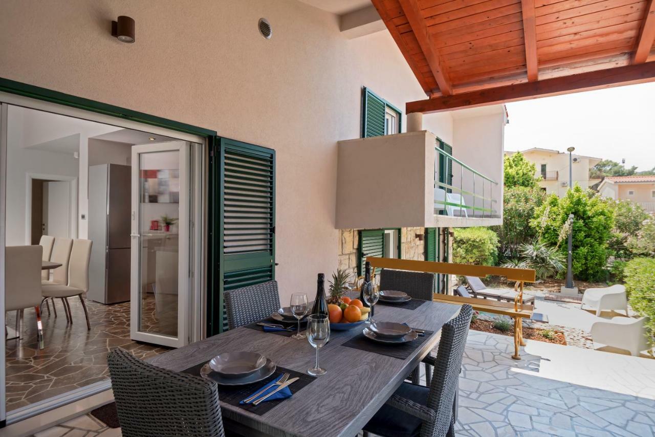 Villa Bandic Baška Voda Exterior foto