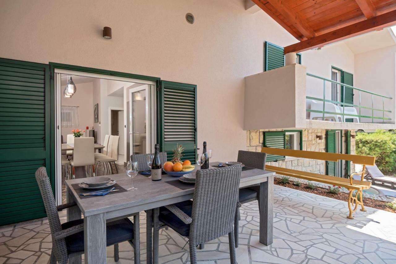 Villa Bandic Baška Voda Exterior foto